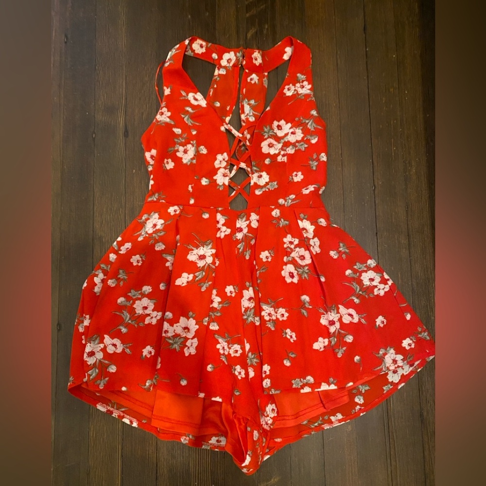 FLORAL ROMPER - Picture 1 of 5